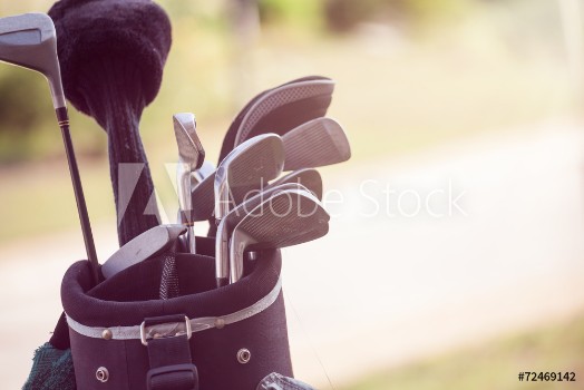 Picture of set of golf clubs